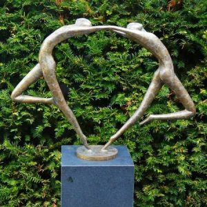 Skulptur für drinnen oder draußen – Bronze – Tanz – 50x70x8 cm