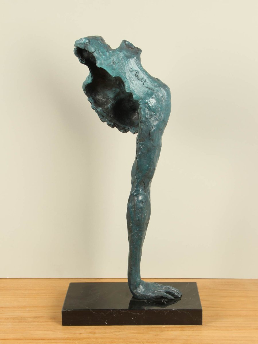 Beeld voor binnen of buiten – Brons – On Hand op hardstenen voet – 63x26x22 cm - Afbeelding 4