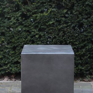 Pedestal / Column – Anthracite – Light Cement – 30x30x30 cm