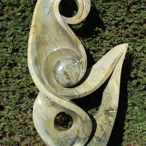 Tuinbeeld – Serpentijn – Groen – Natuursteen – Rising – 98x53x19 cm